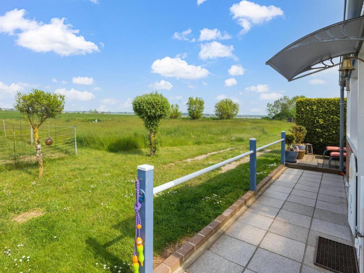 Beautiful Bungalow In Poel Near The Beach Fahrdorf  Экстерьер фото