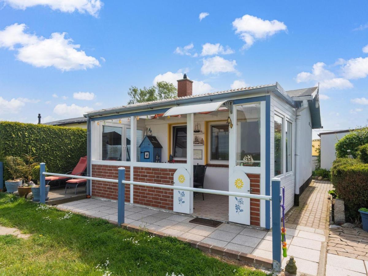 Beautiful Bungalow In Poel Near The Beach Fahrdorf  Экстерьер фото