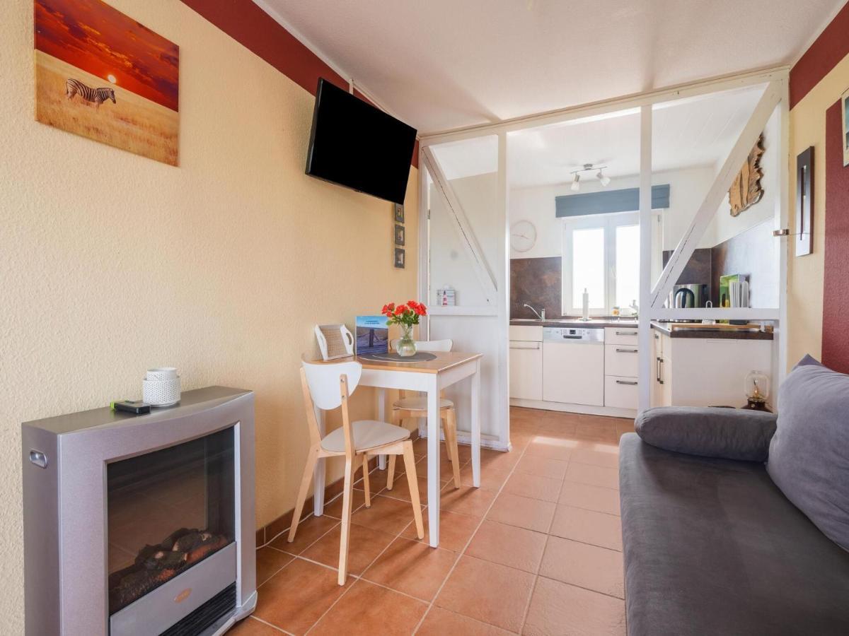 Beautiful Bungalow In Poel Near The Beach Fahrdorf  Экстерьер фото